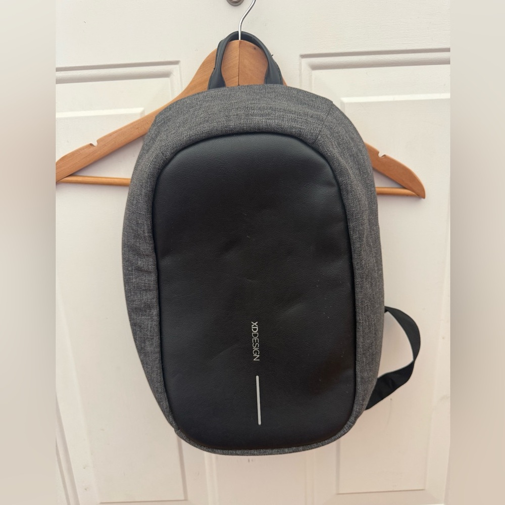 XD Design Bobby Hero Black Anti-Theft Backpack Padded Carrying Case